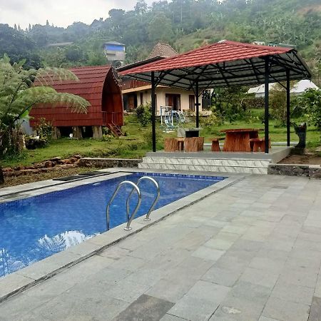 Wooden House Paseban Villa Bogor Ngoại thất bức ảnh